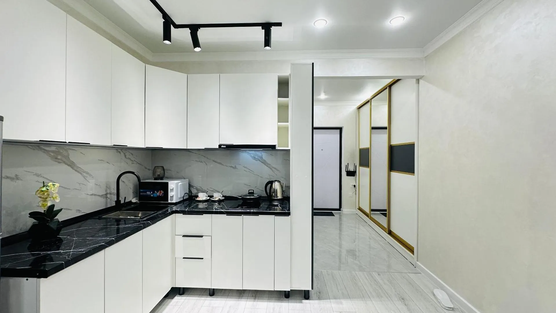 Apartmán Alatau City 1 Room Almaty